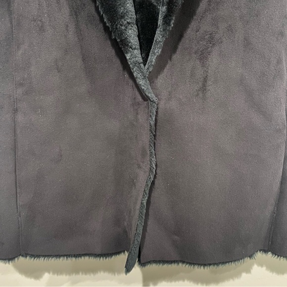 LAUREN Black Faux Suede Vest Lauren Black Label Faux Fur Size Small - Picture 4 of 9